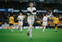 تشيلسي وليدز يونايتد: مواجهة حاسمة في الدوري الإنجليزي