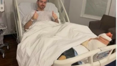 إصابة غريليش: جراحة تنهي موسمه مع إيفرتون مبكرًا