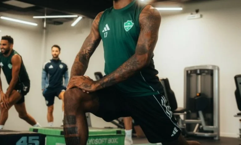 تحذير ماتياس للاعبي الأهلي من الإيقاف قبل مواجهة الشباب