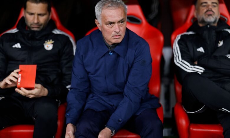 مورينيو مدرب البرتغال: هل يحلّ محل مارتينيز بعد 2026؟